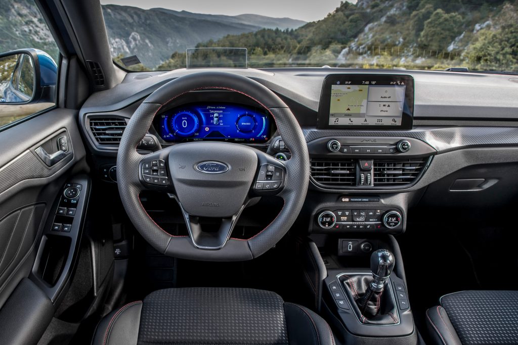 Ford Focus Hybrid ST-Line X - Posto Guida